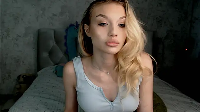 Snapshot of Ella_Milla chatting on 06/26/26, 12:55 Ella Milla online show from 06/26/26, 12:55