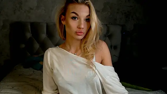 Ella Milla online show from 03/29/26, 09:05