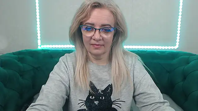 IvanaCharm online show from 02/10/26, 04:44