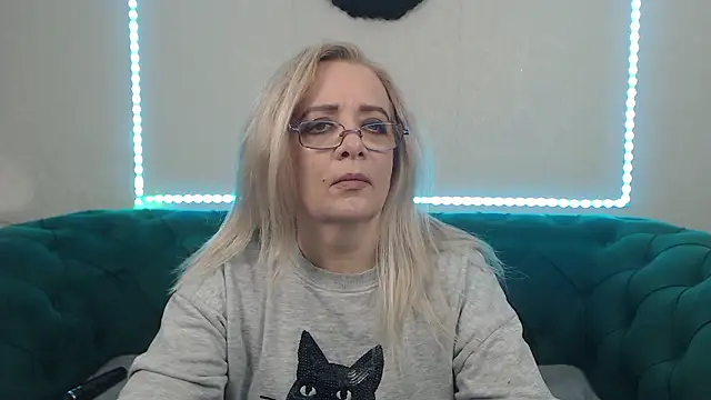 IvanaCharm online show from 02/06/26, 04:30