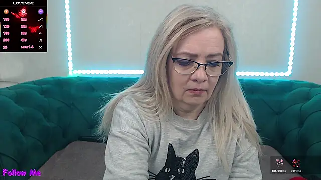 IvanaCharm online show from 04/25/26, 03:42