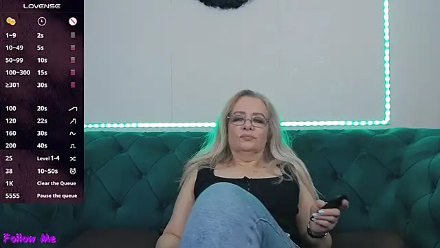 IvanaCharm online show from 10/09/25, 03:29