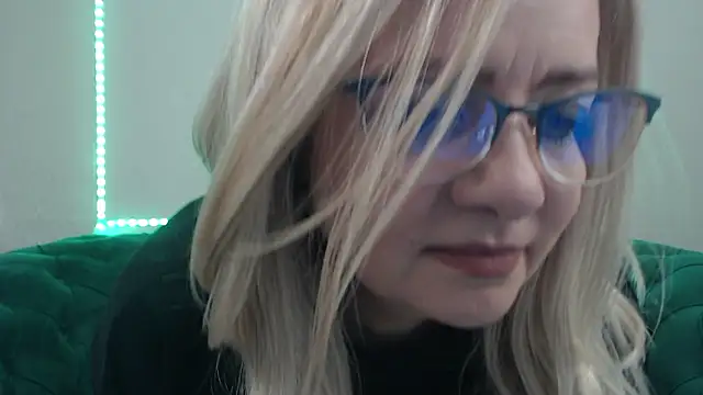 IvanaCharm online show from 03/06/26, 04:40