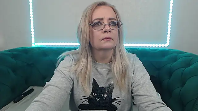 IvanaCharm online show from 01/10/26, 04:41