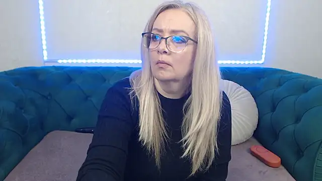 IvanaCharm online show from 05/06/26, 03:32
