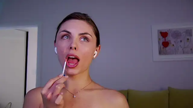 girl next door19 online show from 02/20/25, 08:06