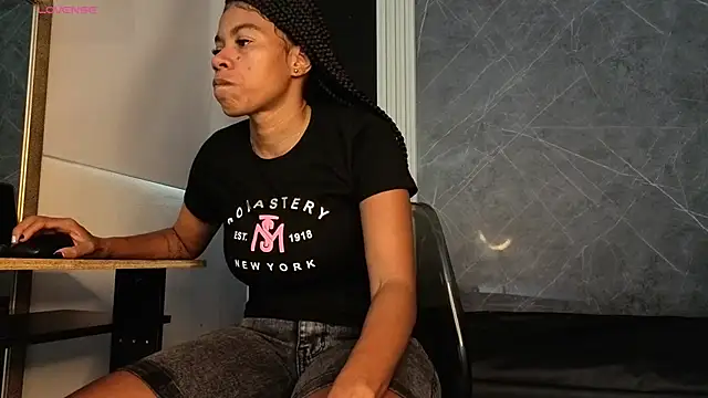 YummyDuooo online show from 12/18/25, 05:06