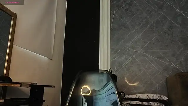 YummyDuooo online show from 10/31/25, 12:02