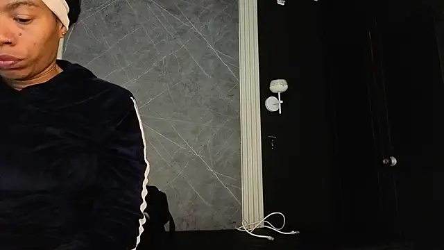 YummyDuooo online show from 11/22/25, 11:53