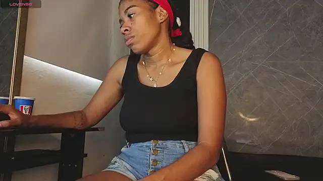 YummyDuooo online show from 10/11/25, 05:14