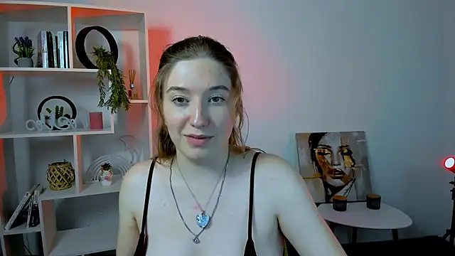 Snapshot of daisy_candy chatting on 10/18/25, 10:45 daisy candy online show from 10/18/25, 10:45