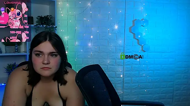 Snapshot of daisy_candy chatting on 09/23/25, 07:43 daisy candy online show from 09/23/25, 07:43