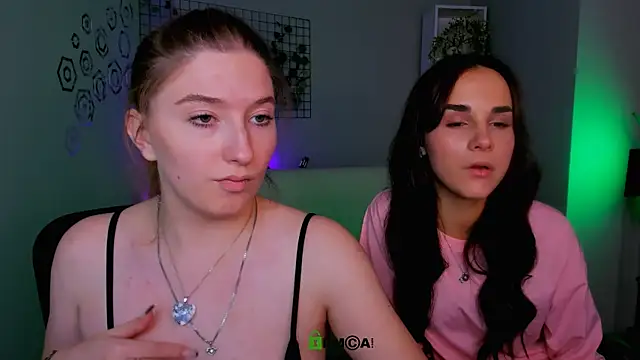 Snapshot of daisy_candy chatting on 09/27/25, 07:42 daisy candy online show from 09/27/25, 07:42