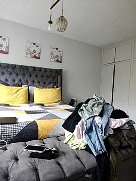 Snapshot of Drippincaty chatting on 12/01/25, 07:42 Drippincaty online show from 12/01/25, 07:42