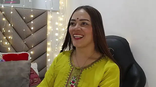 Snapshot of shantala_krisha chatting on 06/13/26, 07:01 shantala krisha online show from 06/13/26, 07:01