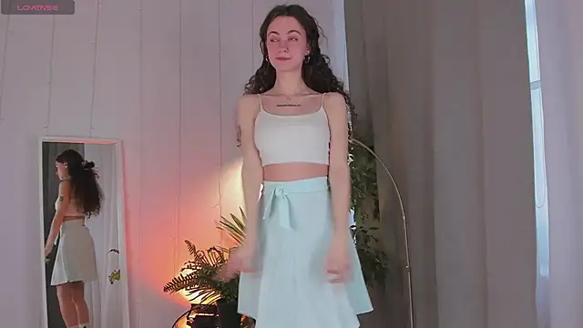 Curly Moon online show from 04/03/26, 07:04