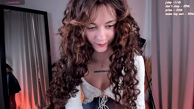 Curly Moon online show from 04/21/26, 01:39