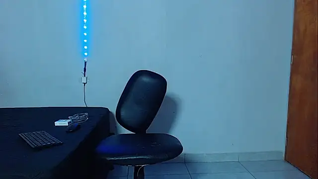 Snapshot of mikecoper_23 chatting on 12/05/25, 01:16 mikecoper 23 online show from 12/05/25, 01:16