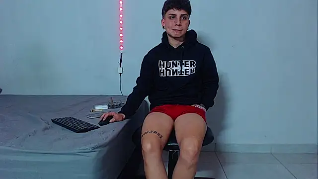 Snapshot of mikecoper_23 chatting on 12/01/25, 03:07 mikecoper 23 online show from 12/01/25, 03:07