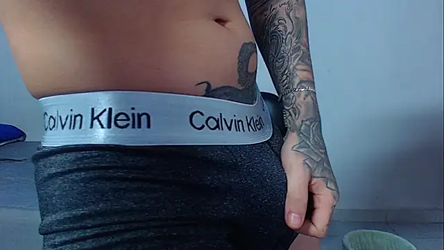 Snapshot of mikecoper_23 chatting on 11/04/25, 01:59 mikecoper 23 online show from 11/04/25, 01:59