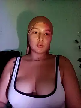 Snapshot of Celeste_camila18 chatting on 11/05/25, 10:24 Celeste camila18 online show from 11/05/25, 10:24