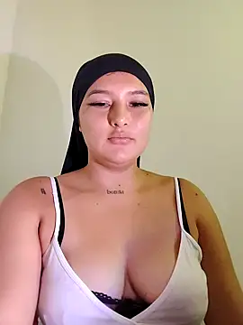 Snapshot of Celeste_camila18 chatting on 09/18/25, 09:40 Celeste camila18 online show from 09/18/25, 09:40
