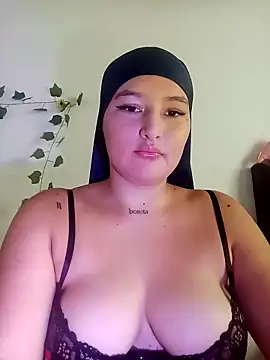 Snapshot of Celeste_camila18 chatting on 10/02/25, 05:27 Celeste camila18 online show from 10/02/25, 05:27
