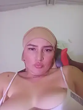 Snapshot of Celeste_camila18 chatting on 07/17/26, 06:10 Celeste camila18 online show from 07/17/26, 06:10
