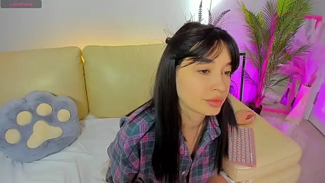 Miss Elia online show from 04/04/26, 12:34