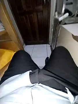 Snapshot of Whiper2024 chatting on 10/09/25, 06:30 Whiper2024 online show from 10/09/25, 06:30