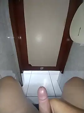 Snapshot of Whiper2024 chatting on 10/17/25, 09:38 Whiper2024 online show from 10/17/25, 09:38