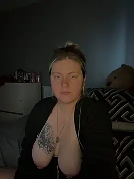 Blondiee3088 online show from 02/06/26, 09:16