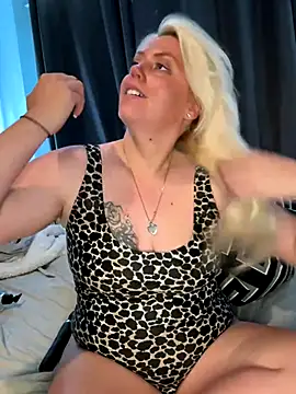 Snapshot of Blondiee3088 chatting on 10/02/25, 11:13 Blondiee3088 online show from 10/02/25, 11:13