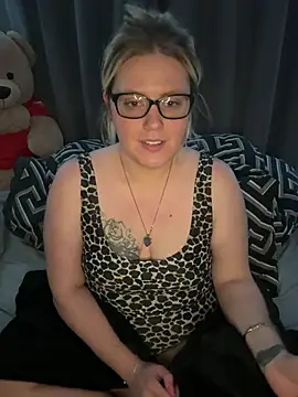 Blondiee3088 online show from 02/20/26, 09:44