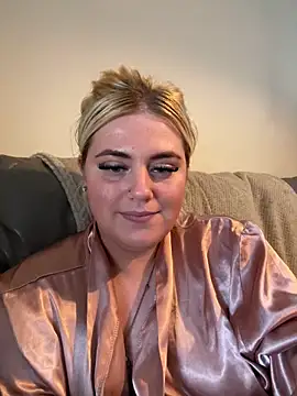 Snapshot of Blondiee3088 chatting on 03/20/25, 01:59 Blondiee3088 online show from 03/20/25, 01:59