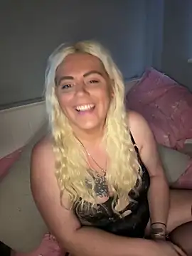 Blondiee3088 online show from 11/10/25, 04:12