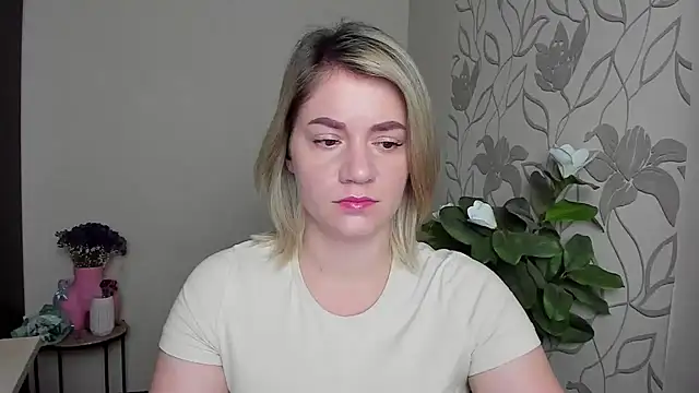 MariaSttone online show from 10/19/25, 12:19