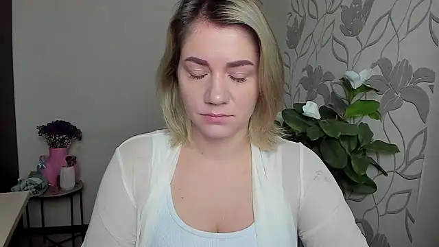 MariaSttone online show from 10/26/25, 10:26