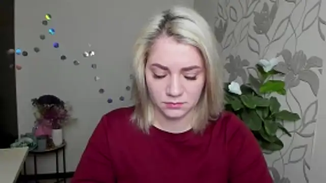 MariaSttone online show from 12/21/25, 12:07