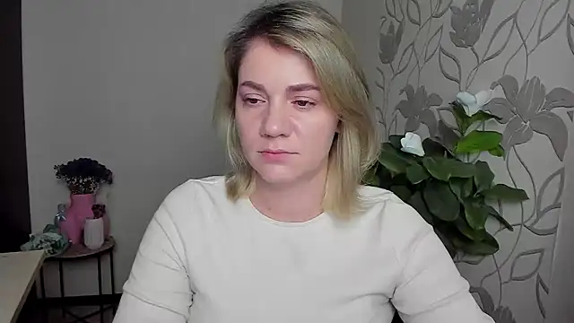 MariaSttone online show from 10/24/25, 11:48