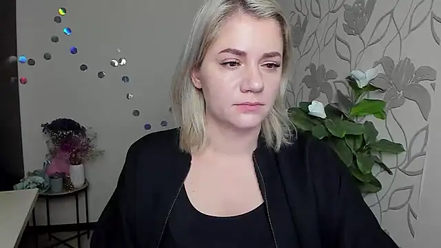 MariaSttone online show from 12/20/25, 11:51