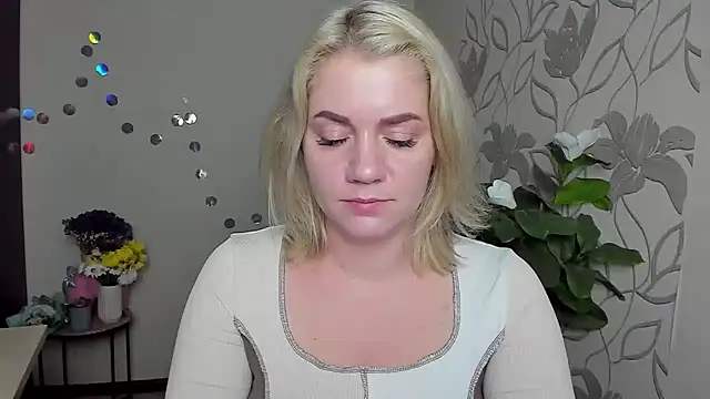 MariaSttone online show from 11/25/25, 10:32