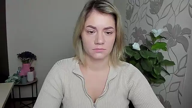 MariaSttone online show from 10/28/25, 01:10