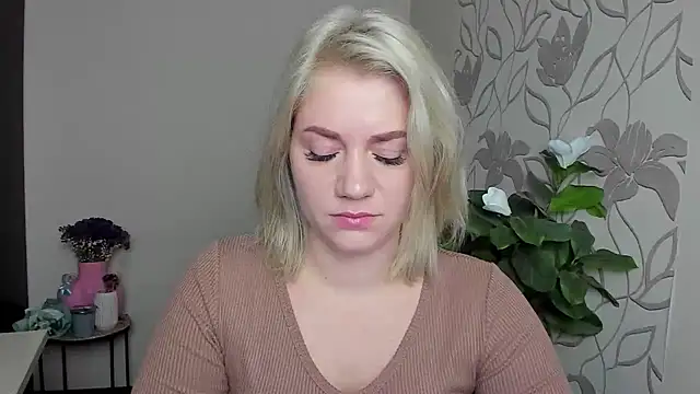 MariaSttone online show from 11/17/25, 12:09