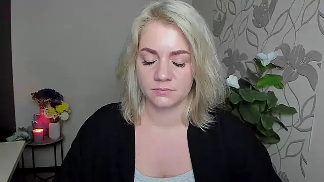 MariaSttone online show from 11/19/25, 07:14