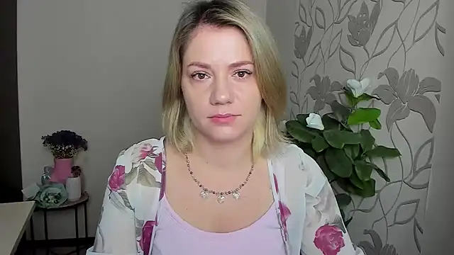 MariaSttone online show from 10/10/25, 08:59