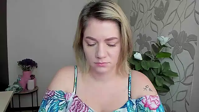 MariaSttone online show from 10/20/25, 11:22