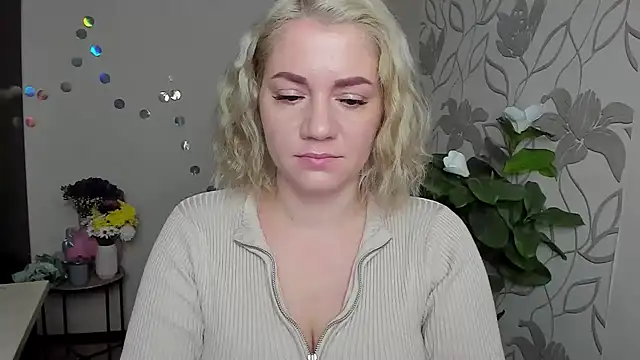 MariaSttone online show from 11/21/25, 12:37