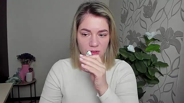 MariaSttone online show from 10/24/25, 11:09