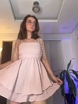 nicollefiorett online show from 03/16/26, 11:29